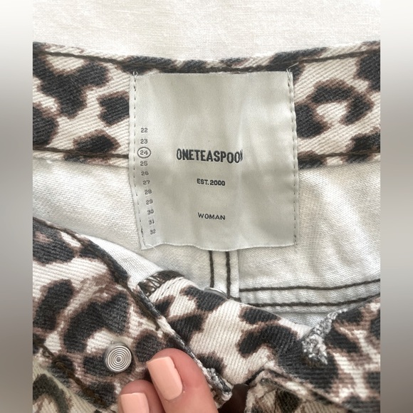 ONE teaspoon Animal Bandit Mid Waist Shorts - Picture 15 of 16